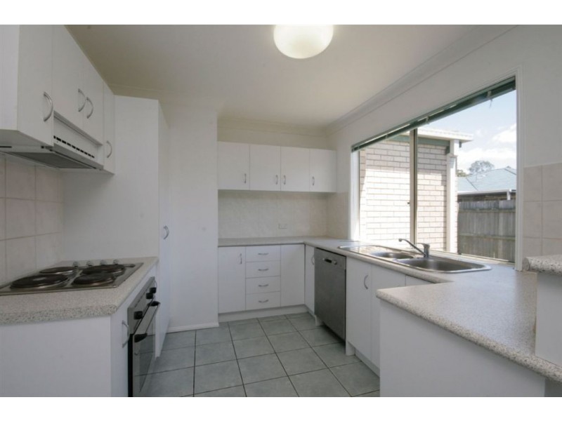 16 Grevillea Pl, Bridgeman Downs QLD 4035