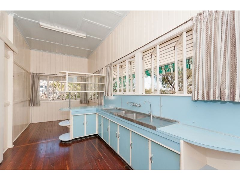 16 Centre Street, Aspley QLD 4034