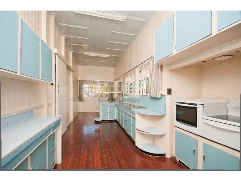 16 Centre Street, Aspley QLD 4034