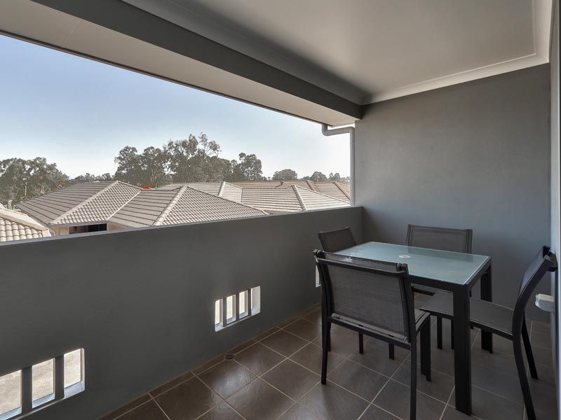 4/8 Endeavour Cl, Fitzgibbon QLD 4018