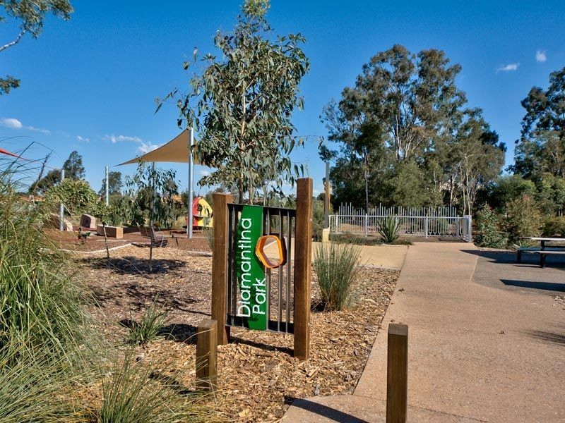 4/8 Endeavour Cl, Fitzgibbon QLD 4018