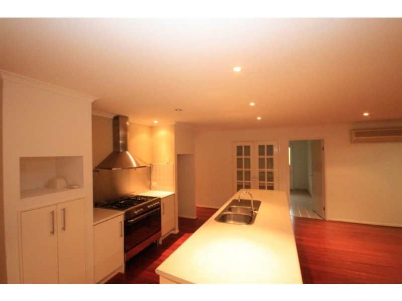 8 Brigalow Cl, Bridgeman Downs QLD 4035