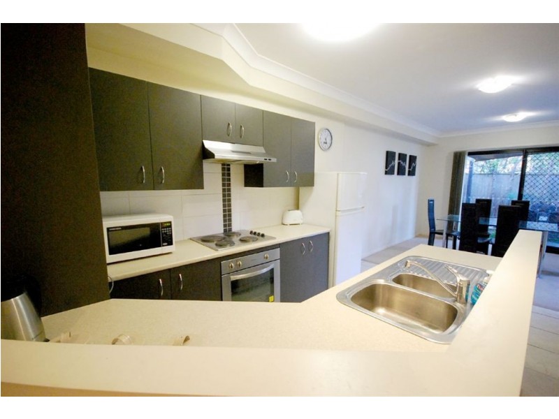 4/18 Rowell St, Zillmere QLD 4034