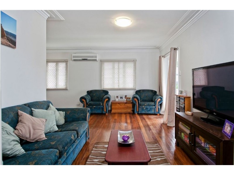 8 Frankit Street, Wavell Heights QLD 4012