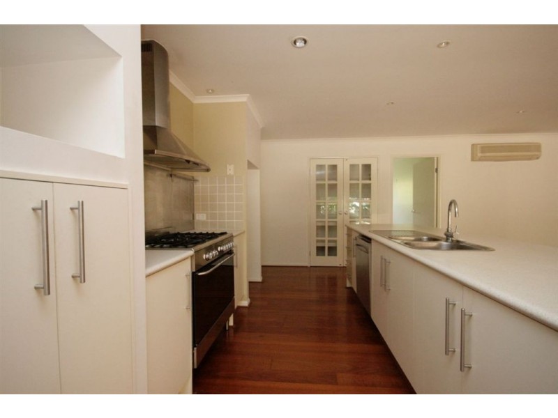 8 Brigalow Cl, Bridgeman Downs QLD 4035