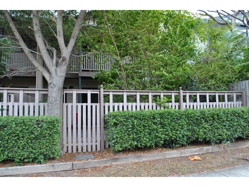 1/48 Halcomb St, Zillmere QLD 4034