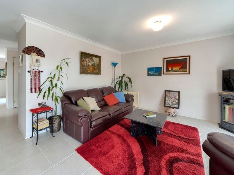 84 Silkyoak Cct, Fitzgibbon QLD 4018