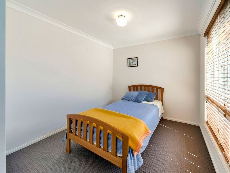 84 Silkyoak Cct, Fitzgibbon QLD 4018