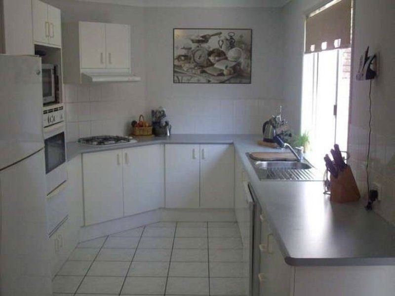 51 Rose Cr, Fitzgibbon QLD 4018