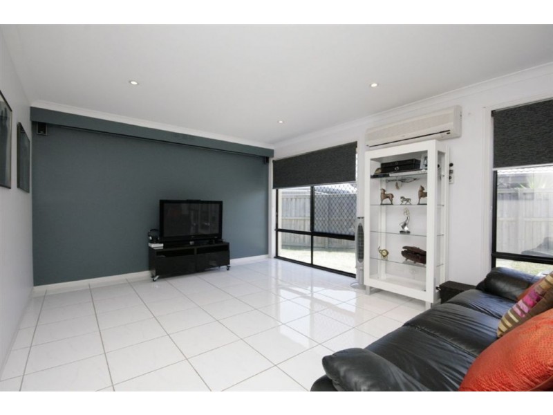 3 Fir Place, Warner QLD 4500