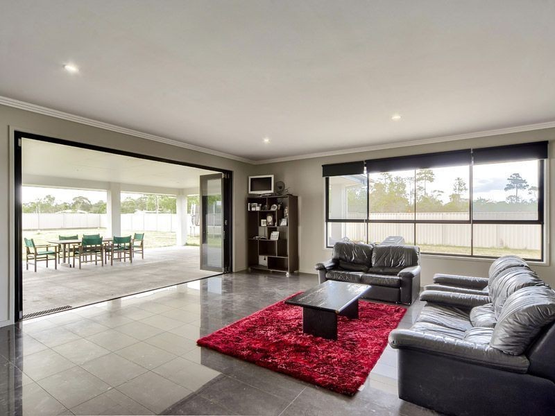 27 Hudson Way, Ningi QLD 4511