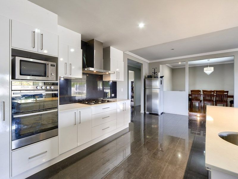 27 Hudson Way, Ningi QLD 4511
