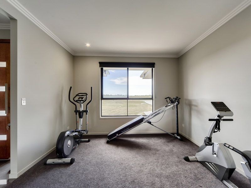 27 Hudson Way, Ningi QLD 4511