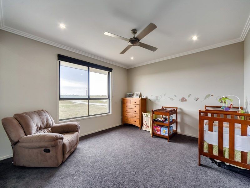 27 Hudson Way, Ningi QLD 4511