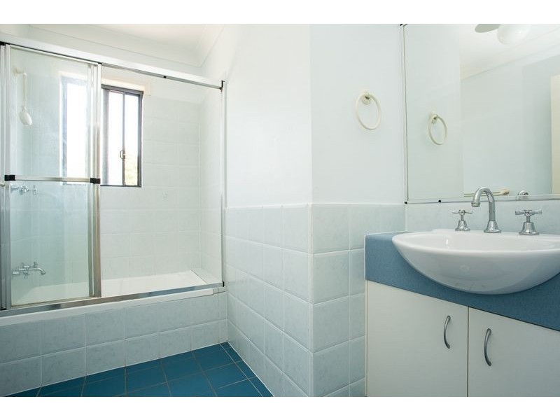 1/34 Silvyn Street, Redcliffe QLD 4020