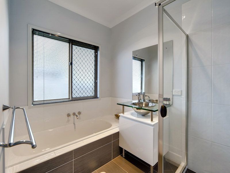 61 Petrie Crescent, Aspley QLD 4034