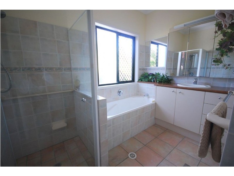 2 Culkin Pl, Mcdowall QLD 4053