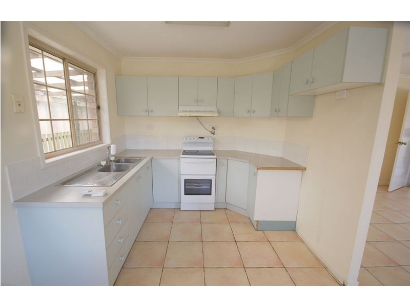 2/15 River Gum Cl, Fitzgibbon QLD 4018