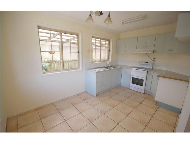 2/15 River Gum Cl, Fitzgibbon QLD 4018