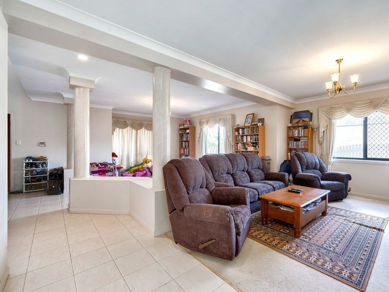 79 Voyager Cct, Bridgeman Downs QLD 4035