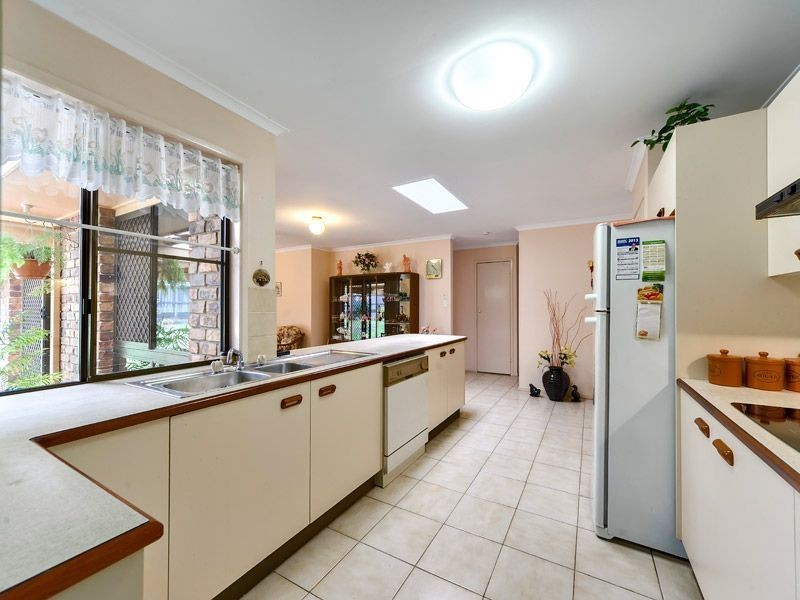 3 Oleron Tce, Petrie QLD 4502