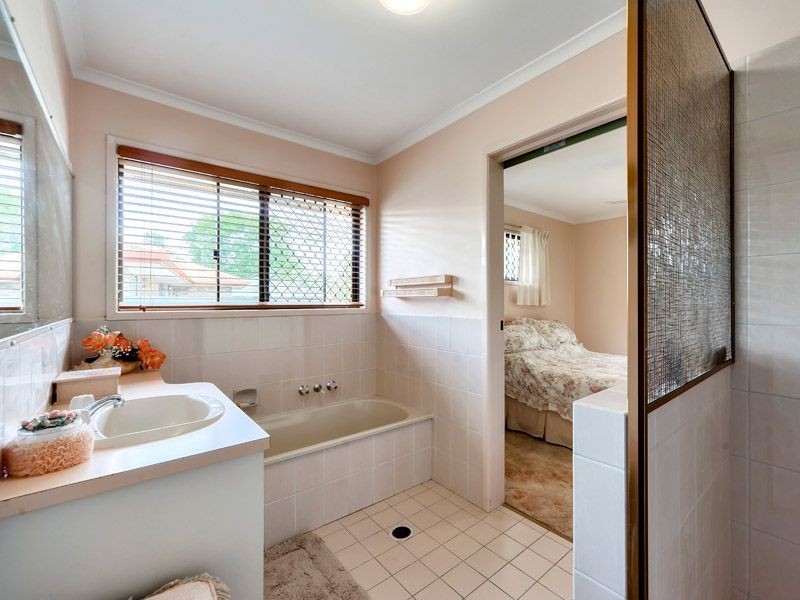 3 Oleron Tce, Petrie QLD 4502