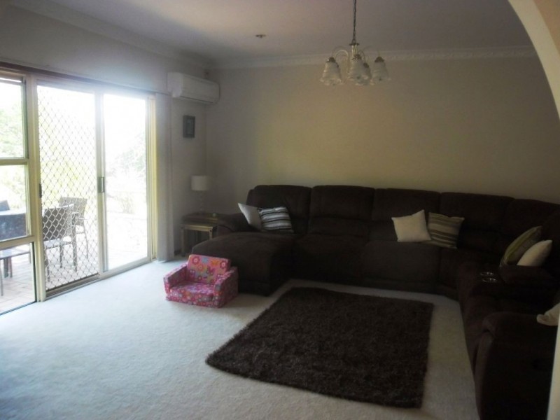 19 Constellation Cres, Bridgeman Downs QLD 4035