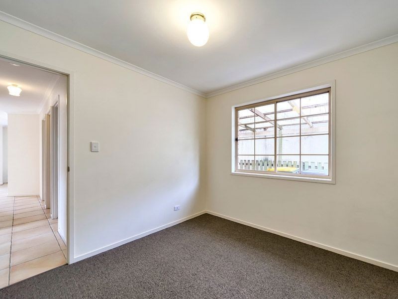 2/15 River Gum Close, Fitzgibbon QLD 4018