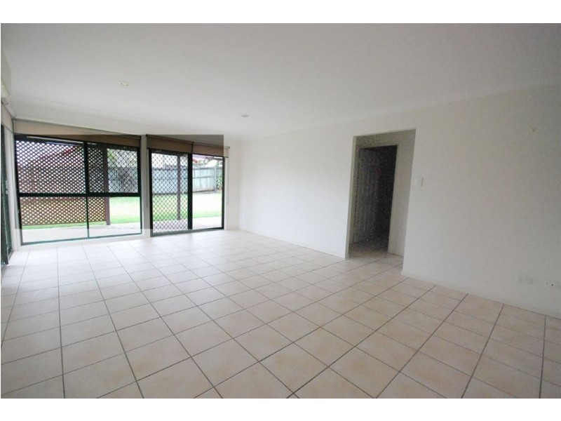 3 Macadam Ct, Kallangur QLD 4503