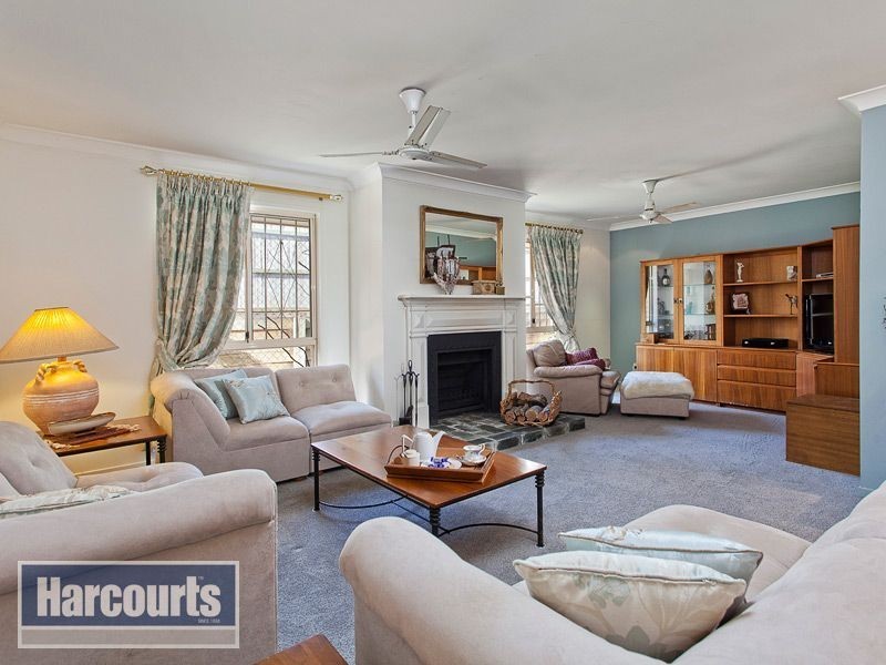 3 Lunar Place, Bridgeman Downs QLD 4035