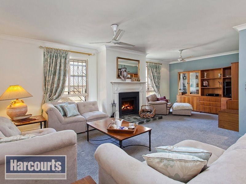 3 Lunar Place, Bridgeman Downs QLD 4035