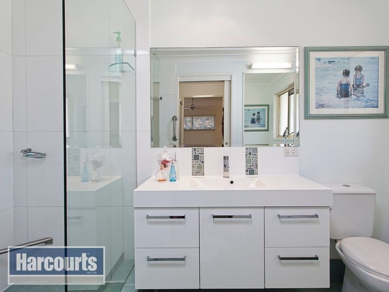 3 Lunar Place, Bridgeman Downs QLD 4035