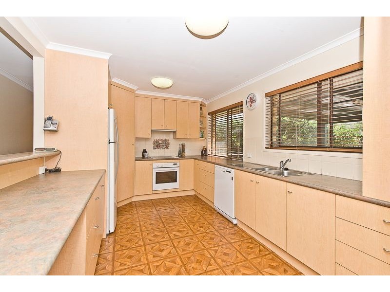 4 Leckmy St, Ferny Grove QLD 4055