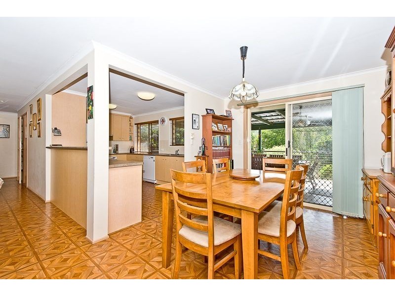 4 Leckmy St, Ferny Grove QLD 4055