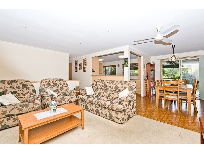 4 Leckmy St, Ferny Grove QLD 4055