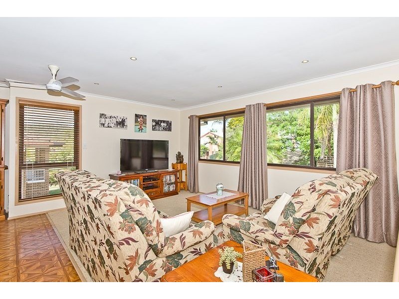 4 Leckmy St, Ferny Grove QLD 4055