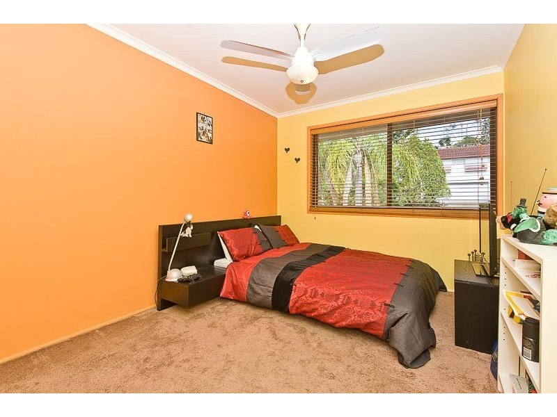 4 Leckmy St, Ferny Grove QLD 4055