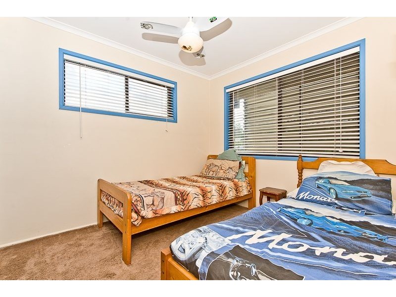 4 Leckmy St, Ferny Grove QLD 4055