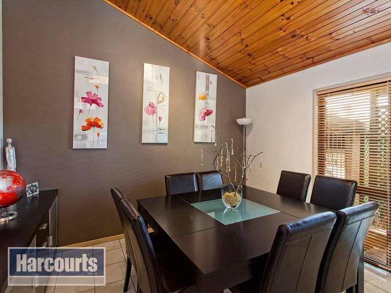 25 Lanchester St, Stafford Heights QLD 4053