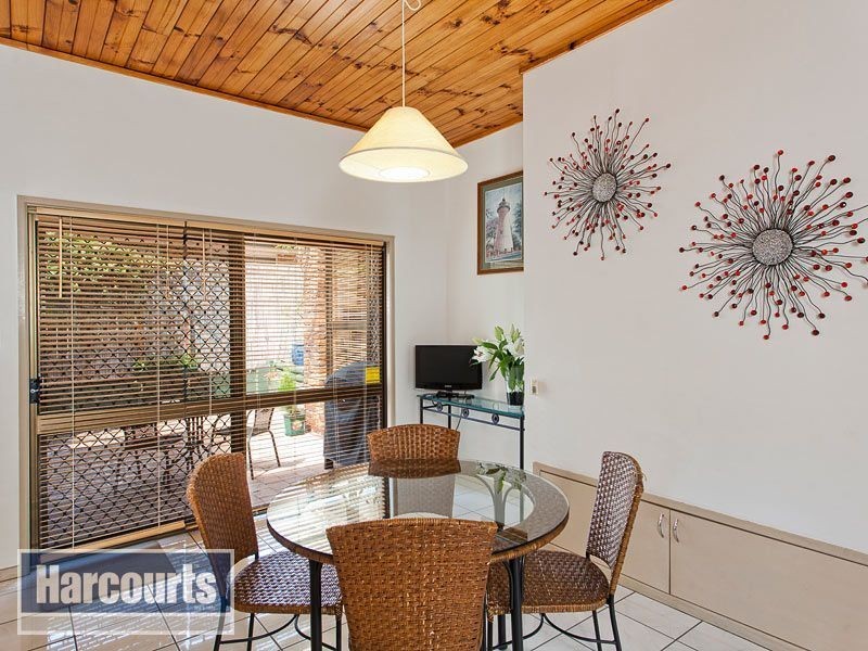 25 Lanchester St, Stafford Heights QLD 4053