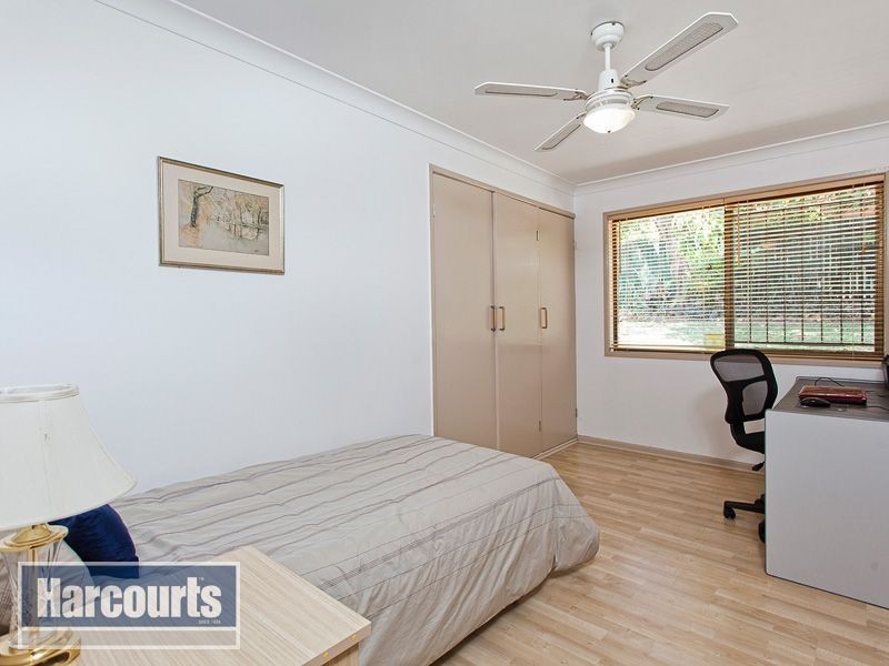 25 Lanchester St, Stafford Heights QLD 4053