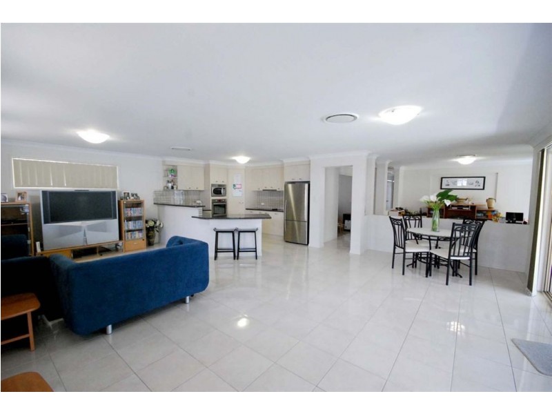 20 Canopus St, Bridgeman Downs QLD 4035