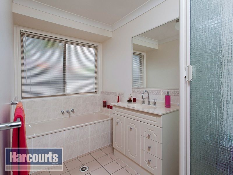 32 Karvella St, Upper Kedron QLD 4055