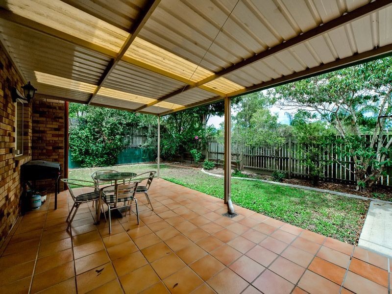 2/142 Bunya Road, Arana Hills QLD 4054