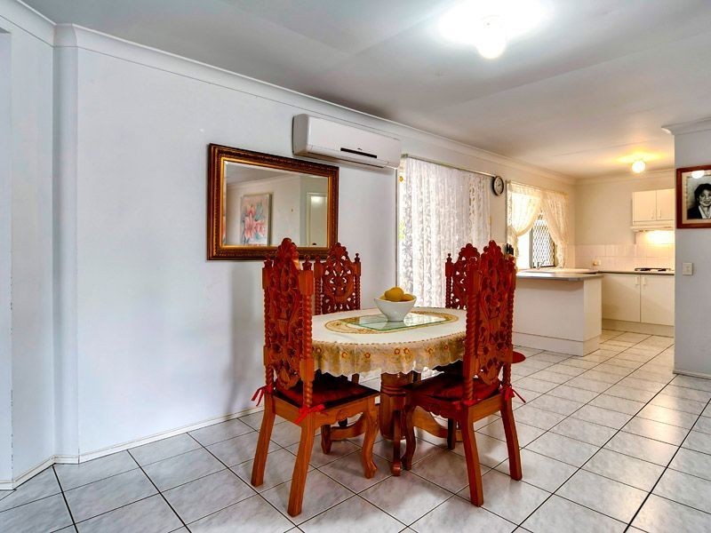 67 Rose Cr, Fitzgibbon QLD 4018