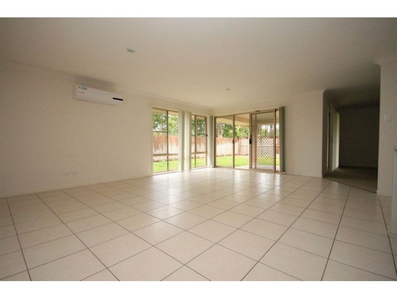 19 Peachfield Dr, Morayfield QLD 4506