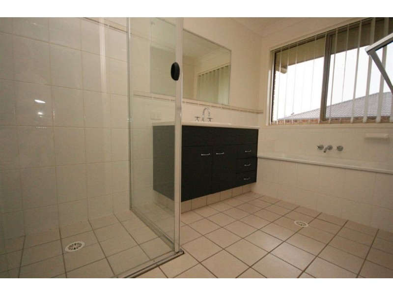 19 Peachfield Dr, Morayfield QLD 4506