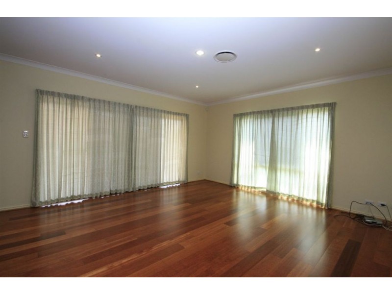 20 Trequanda Place, Bridgeman Downs QLD 4035