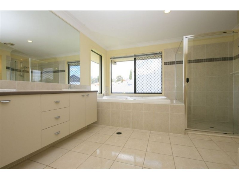 20 Trequanda Place, Bridgeman Downs QLD 4035