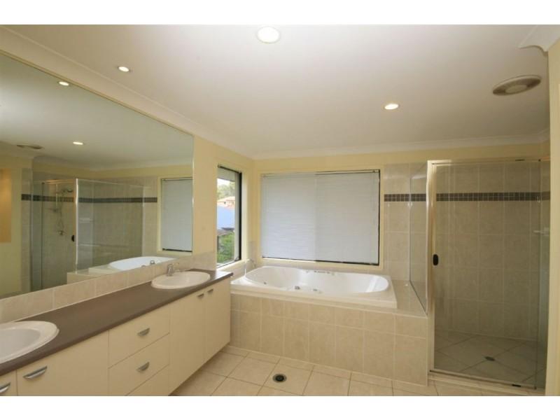 20 Trequanda Place, Bridgeman Downs QLD 4035